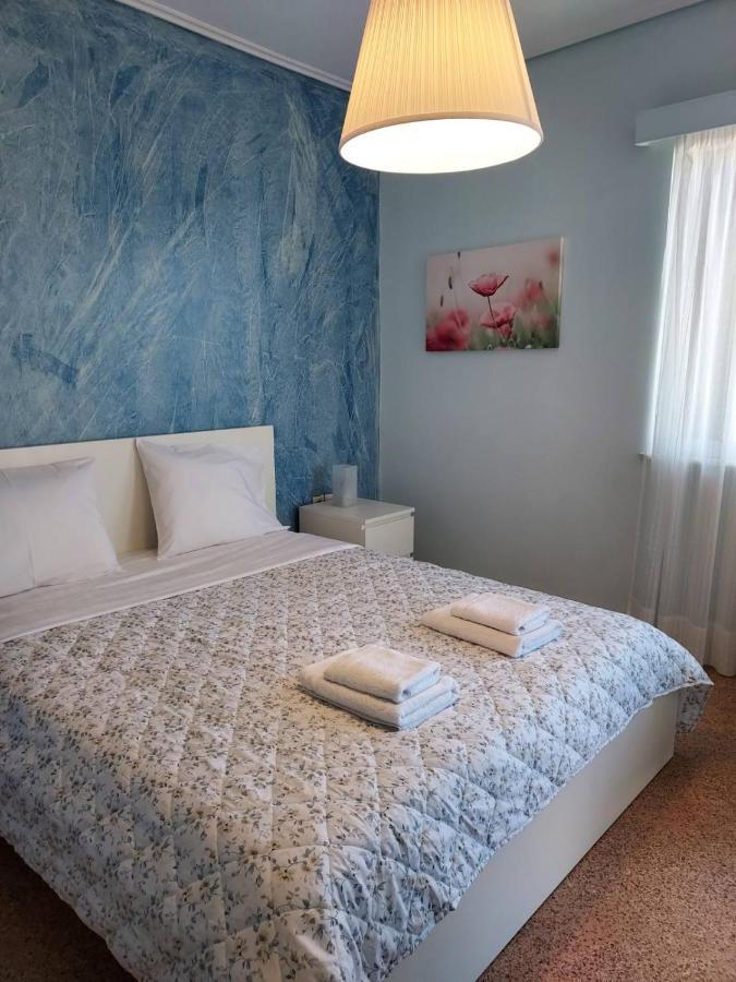 Oikika B10 Apartamento Loútsa Exterior foto